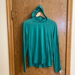 Brand New Icebreaker Cool-lite sun hoodie size M